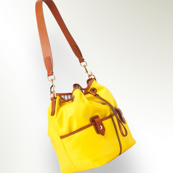 NWOT Dooney & Bourke Mustard Yellow Leather Trim Bucket Bag Purse - Picture 2 of 13